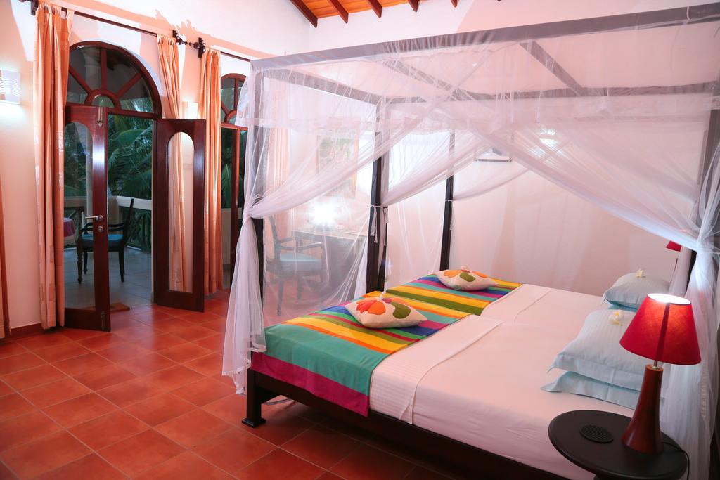 Shangri-lanka Villa Bentota Esterno foto